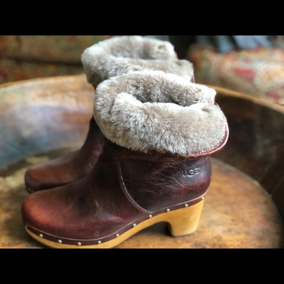 Adorable Ugg lined heeled boots - Picture 2 of 7